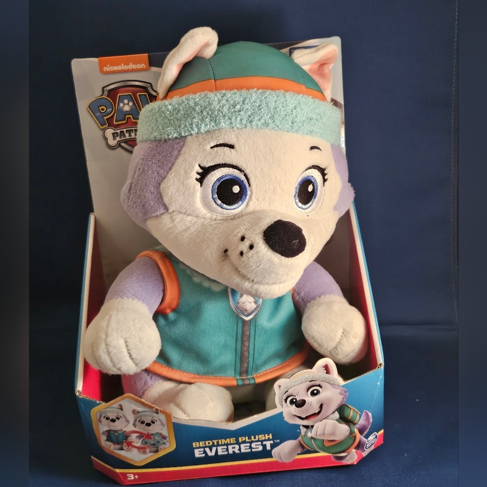 Paw Patrol Everest Bedtime Plush Reversible Outfit Nickelodeon